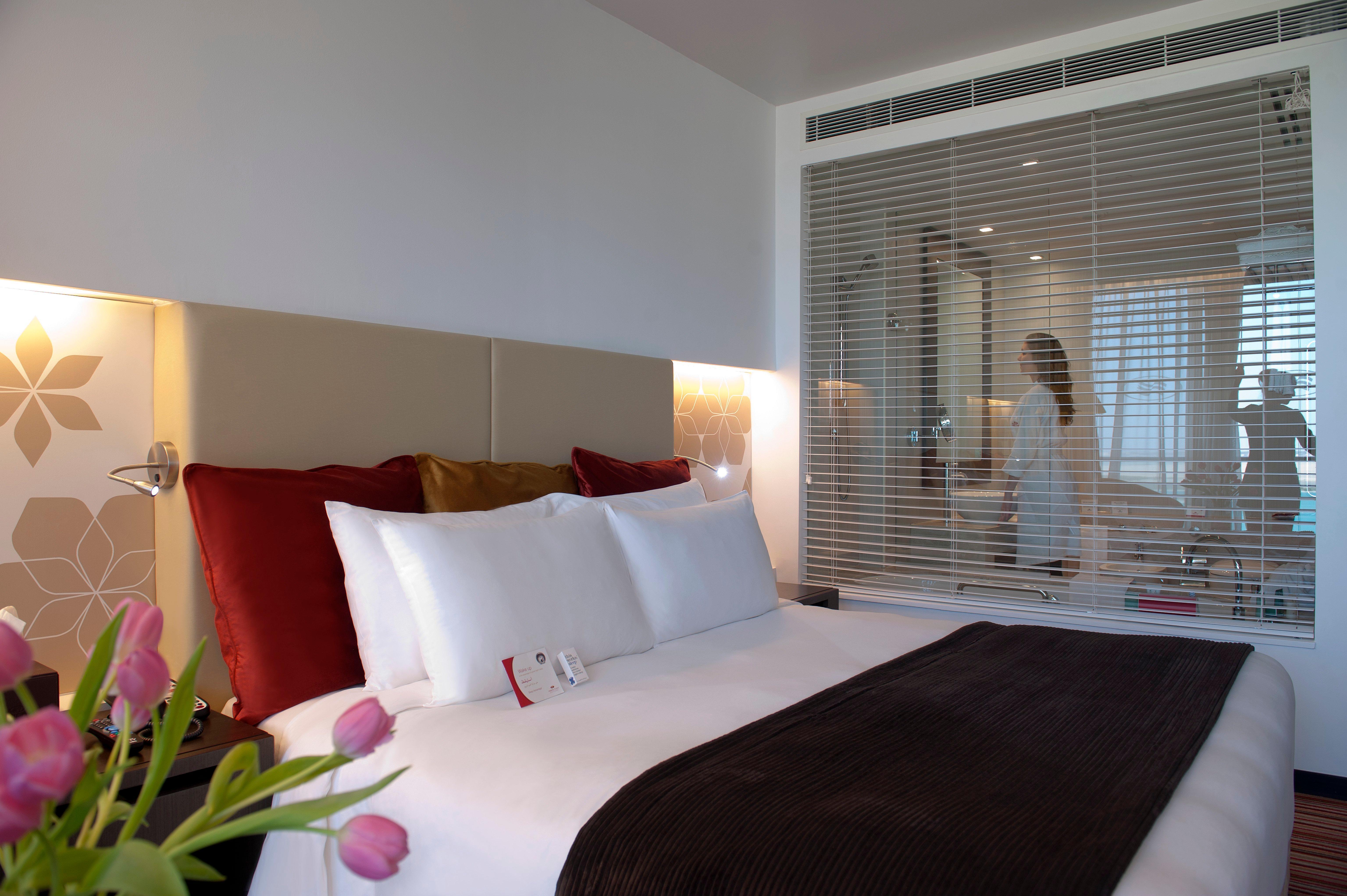 Crowne Plaza Yas Island By Ihg Hotel 4*