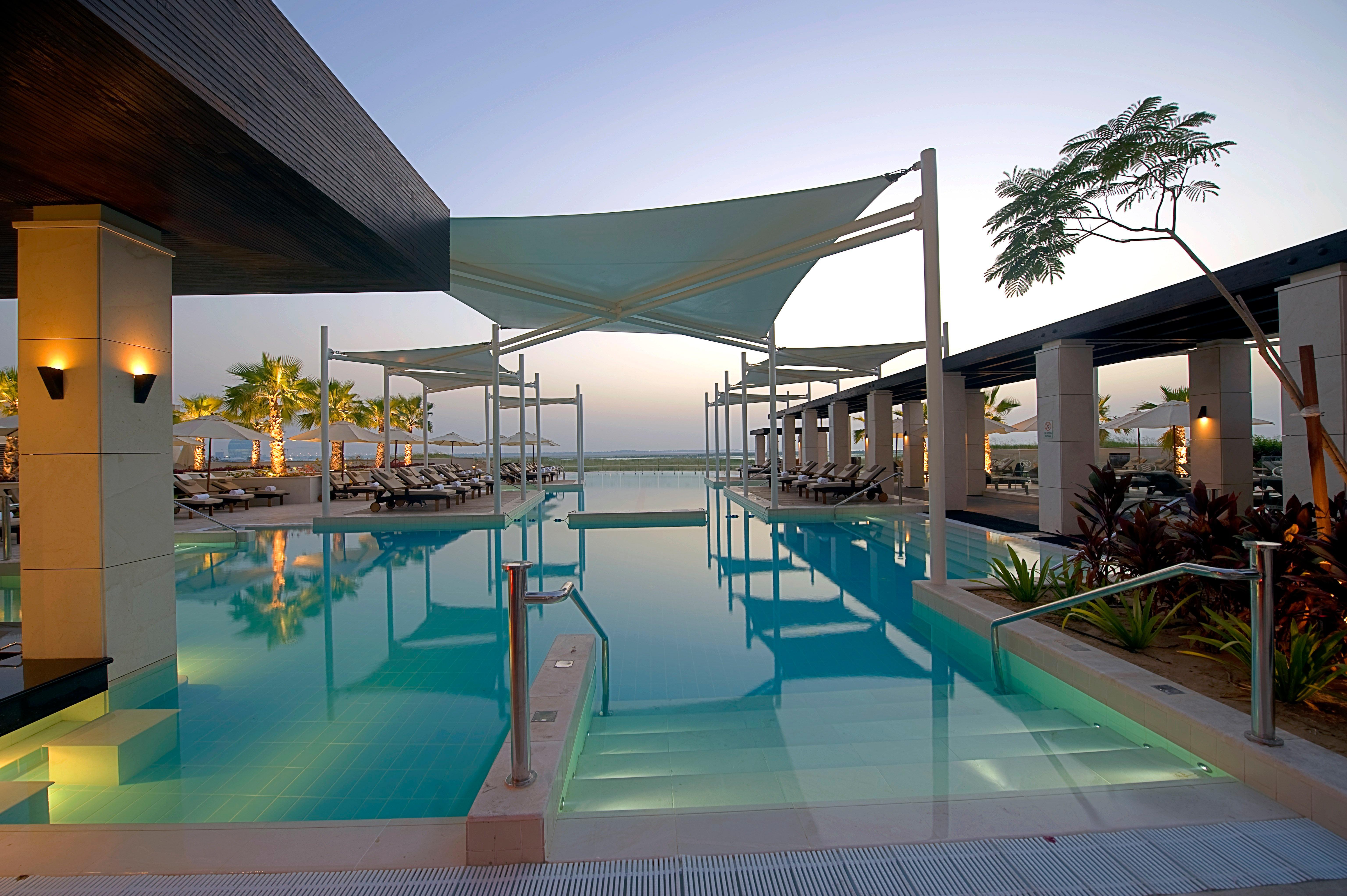 Crowne Plaza Yas Island By Ihg Hotel 4*