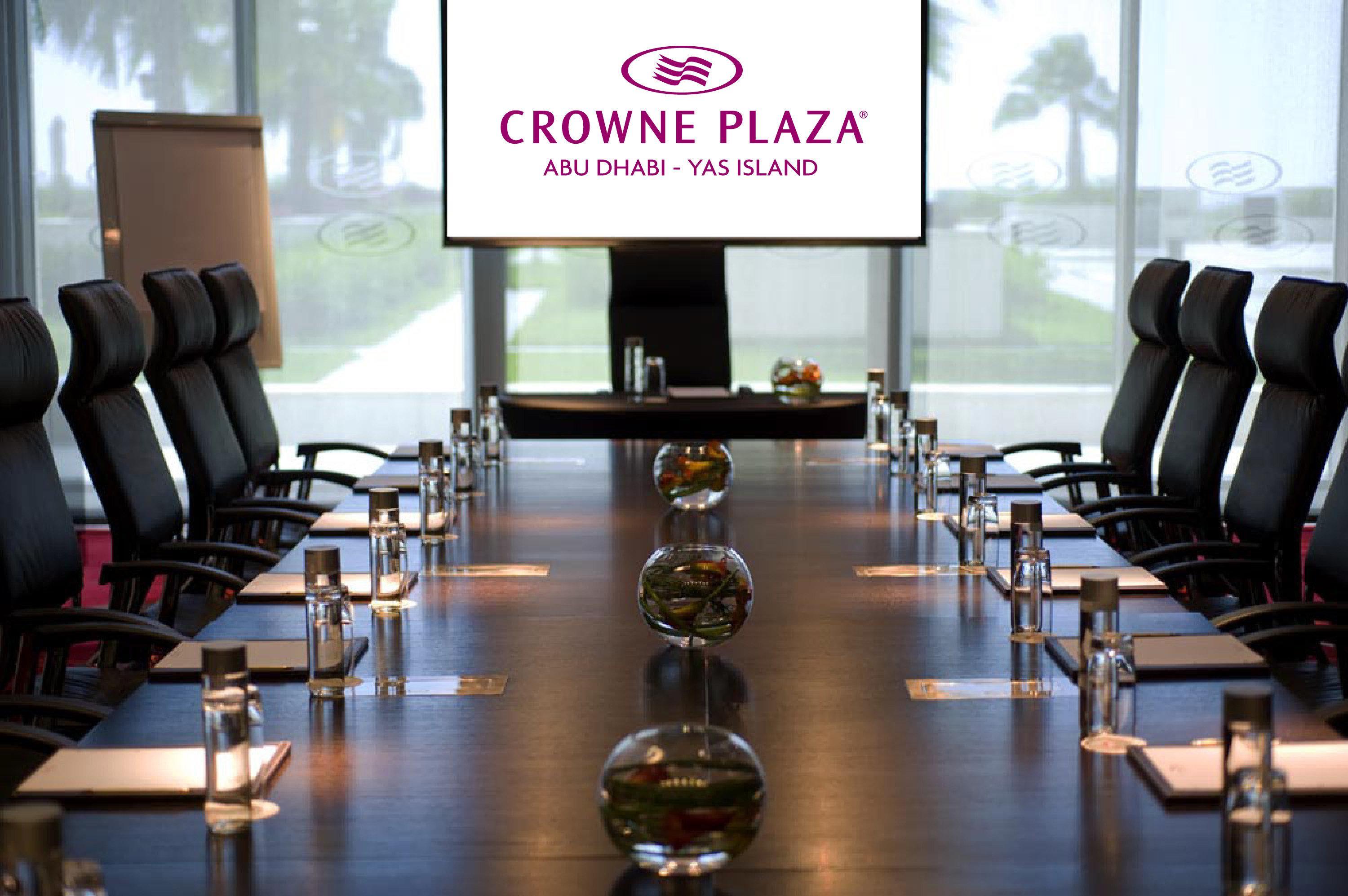 Hotel Crowne Plaza Yas Island By Ihg 4*